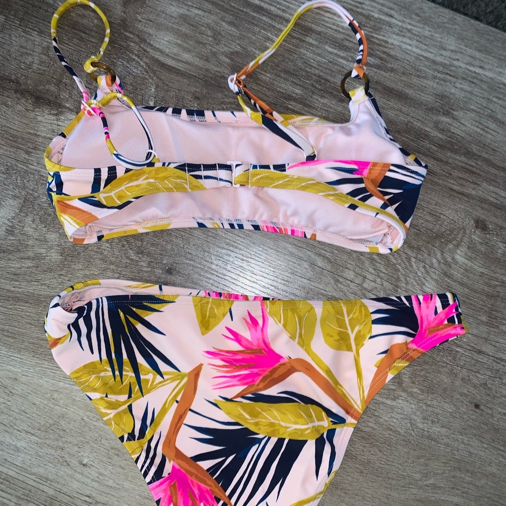 Xhilaration Swim Suit Size Medium